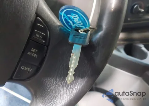 2011 Ford E-350 Super Duty Xl/Xlt from USA, damaged, VIN 1FBSS3BL4BD890541